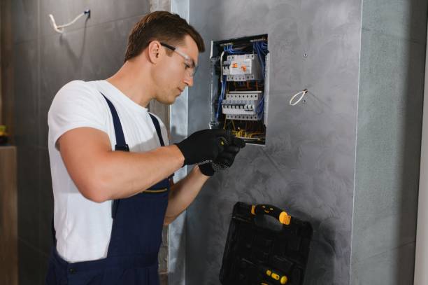Best Affordable Emergency Electrician  in Farmington, IL