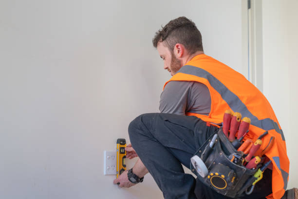 Best Electrician Near Me  in Farmington, IL